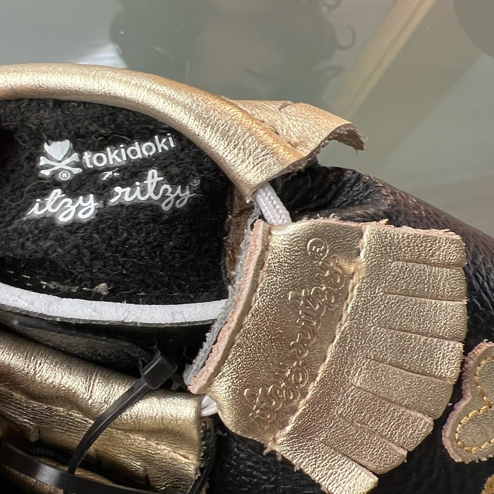 ☠️💛New Itzy Ritzy+Tokidoki Moc Happens Hearts & Cross Bones Baby Moccasins/Shoes - Picture 11 of 17
